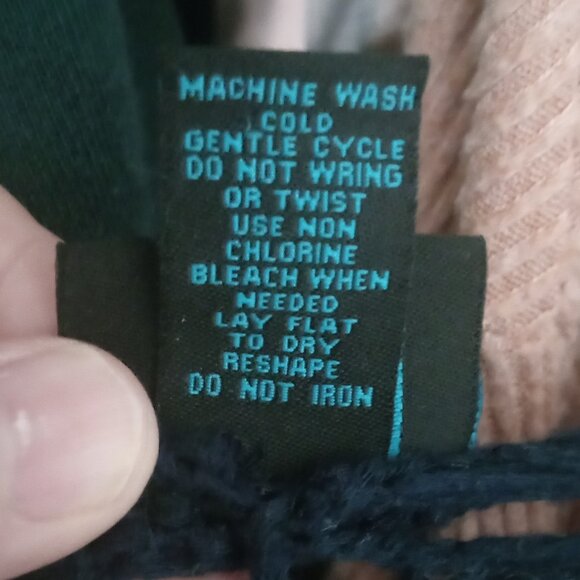 Ladies crochet vest - Picture 2 of 5